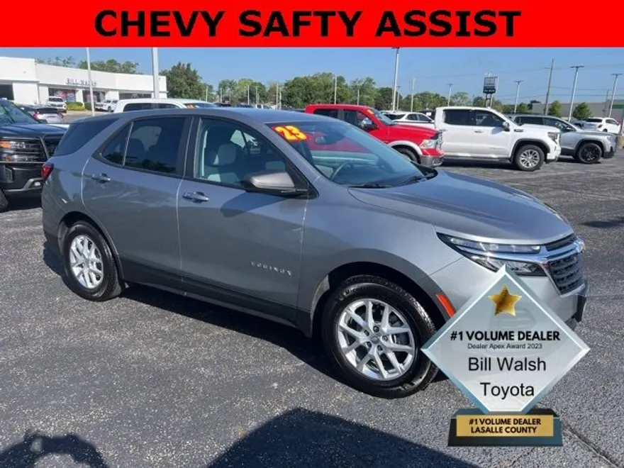 2023 Chevrolet Equinox LS photo 1