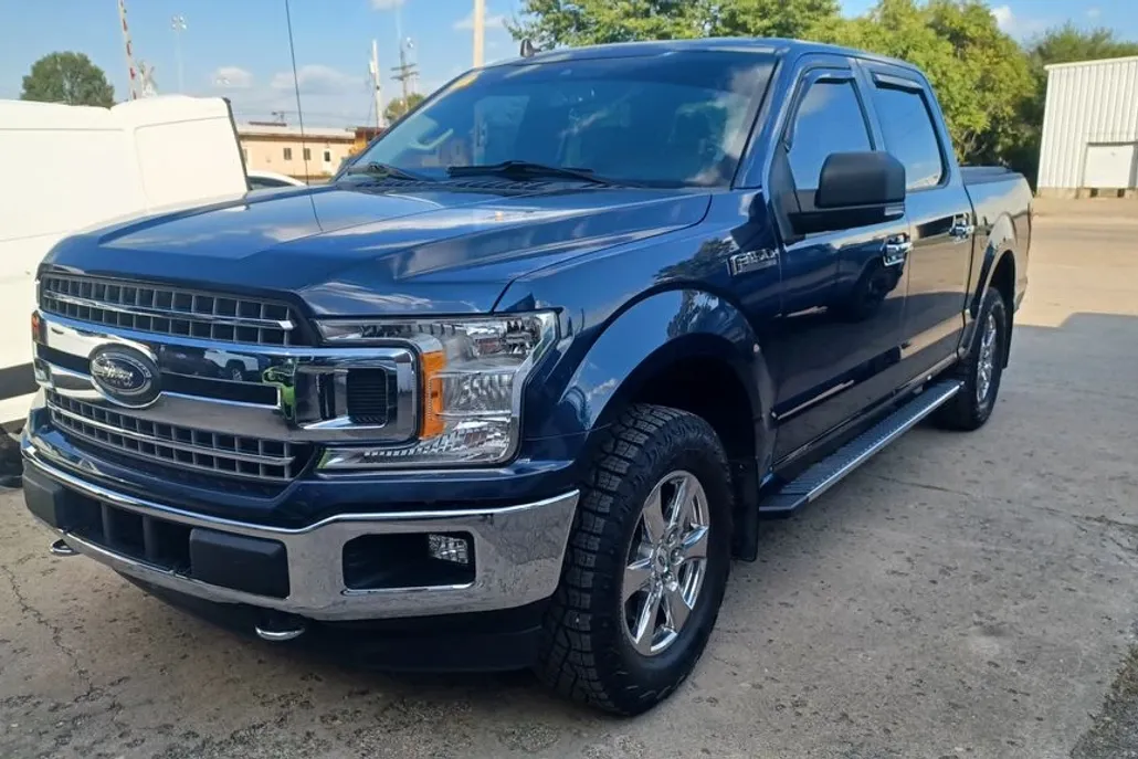 2020 Ford F-150 XLT photo 1
