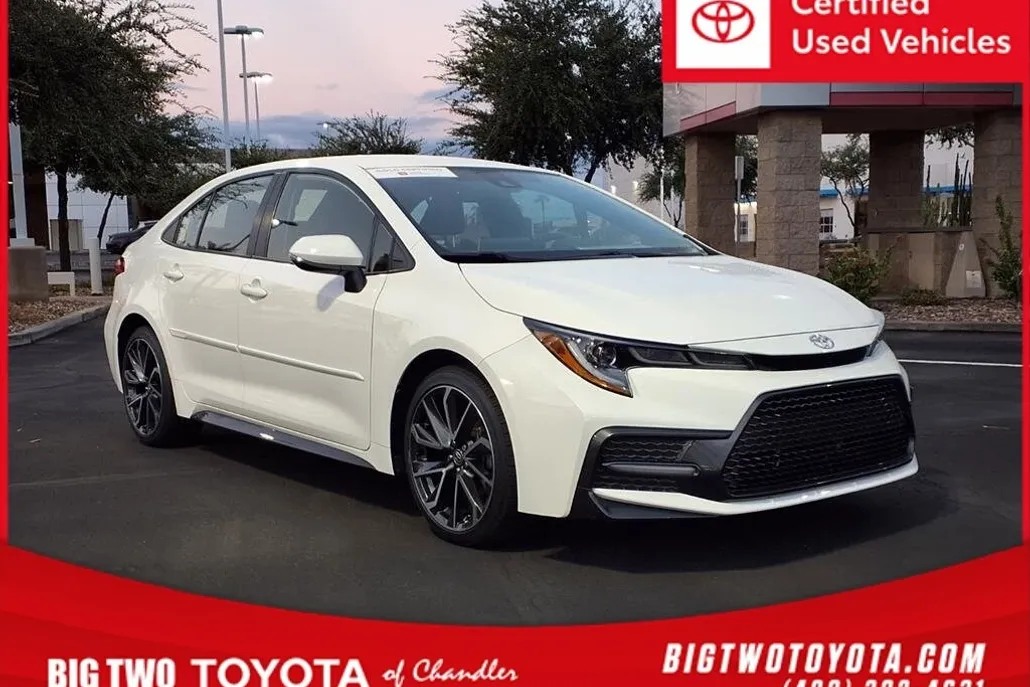 2021 Toyota Corolla SE photo 1