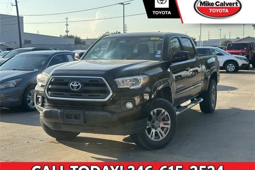 2016 Toyota Tacoma SR5 V6 photo 1