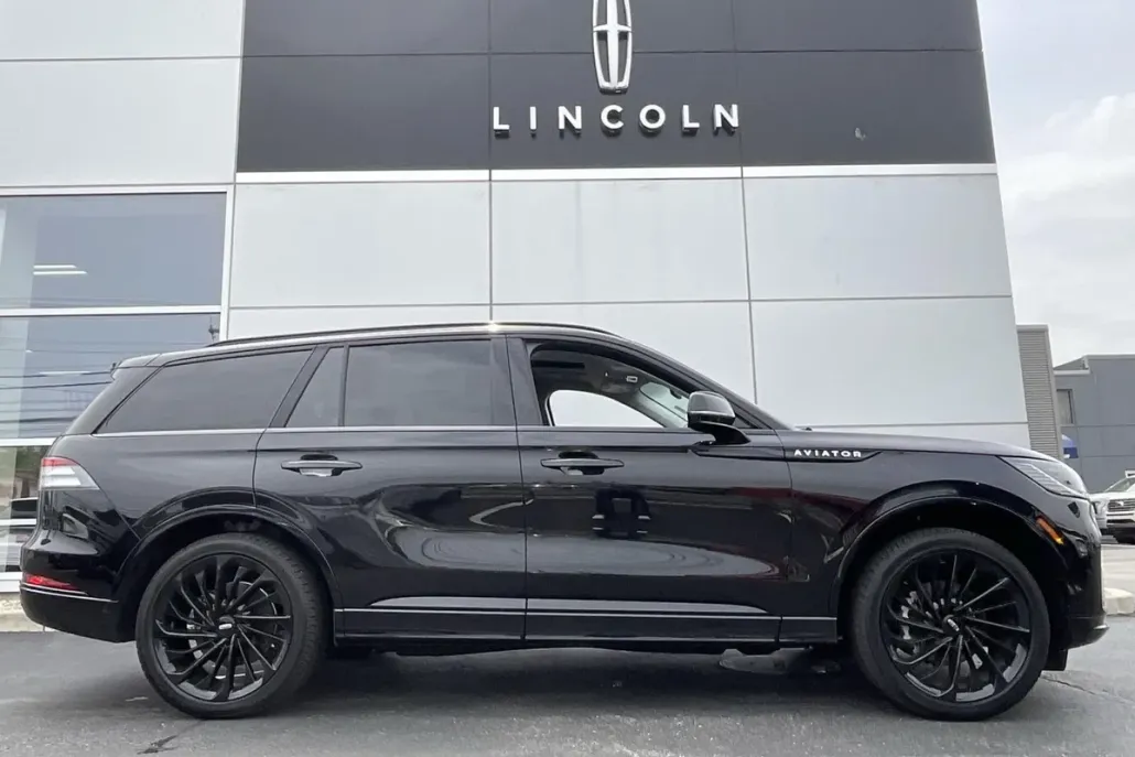 2025 Lincoln Aviator Reserve photo 1