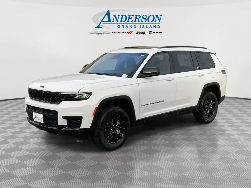 2025 Jeep Grand Cherokee Laredo Altitude X photo 1