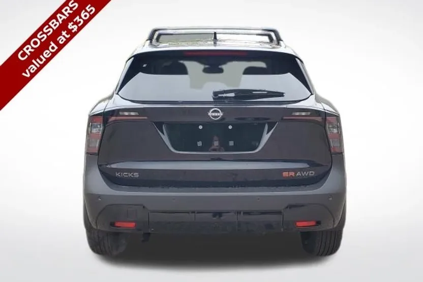 2026 Nissan Kicks SR photo 1
