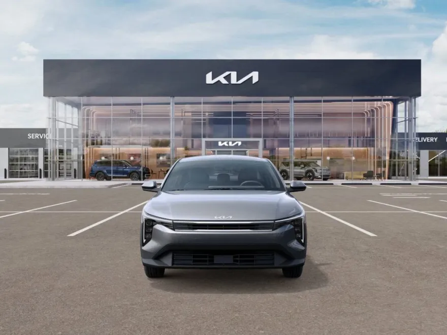 2025 Kia K4 LXS photo 1