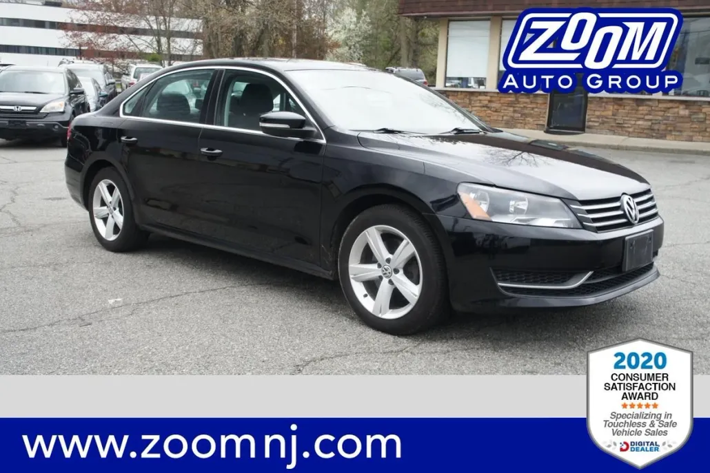 2014 Volkswagen Passat SE photo 1