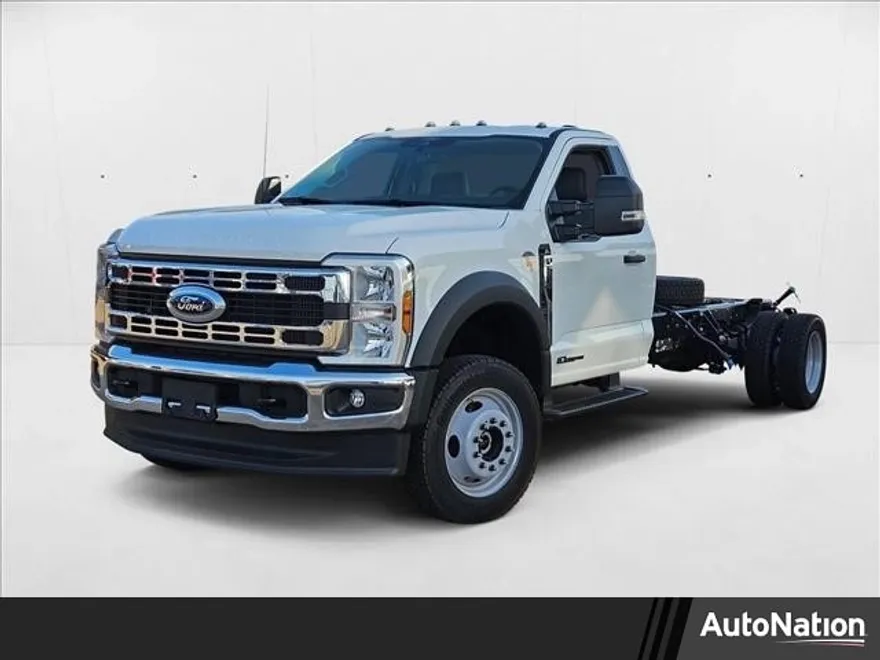 2025 Ford F-550 XL photo 1