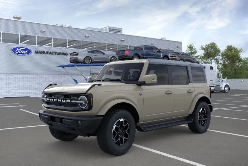 2025 Ford Bronco Outer Banks photo 1