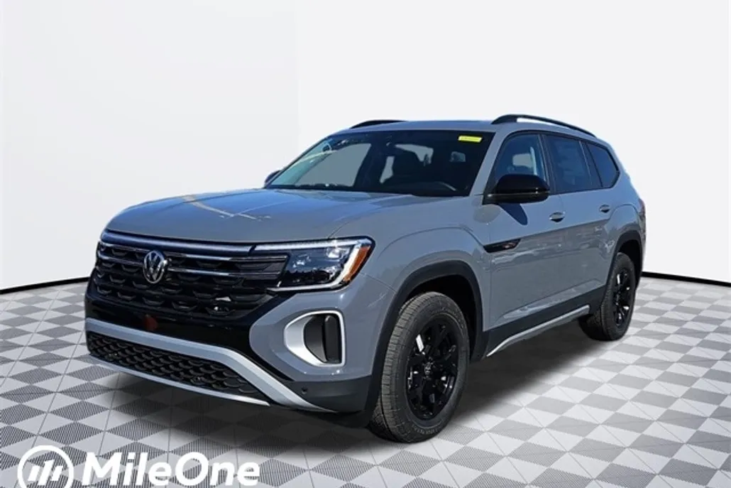 2025 Volkswagen Atlas Peak Edition SE photo 1