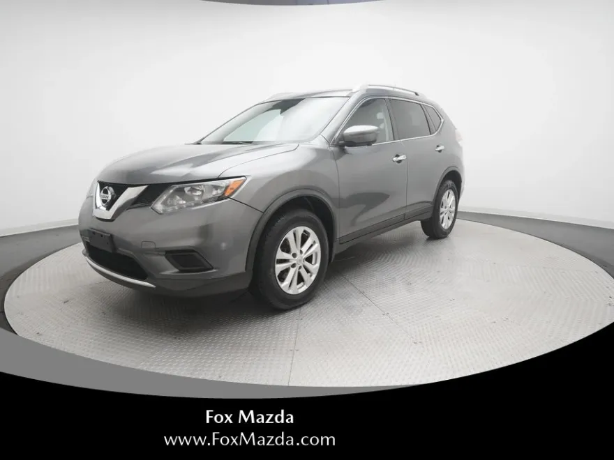 2016 Nissan Rogue SV photo 1