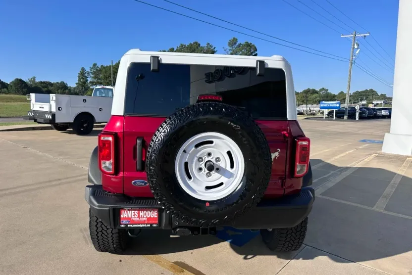 2025 Ford Bronco Heritage photo 1