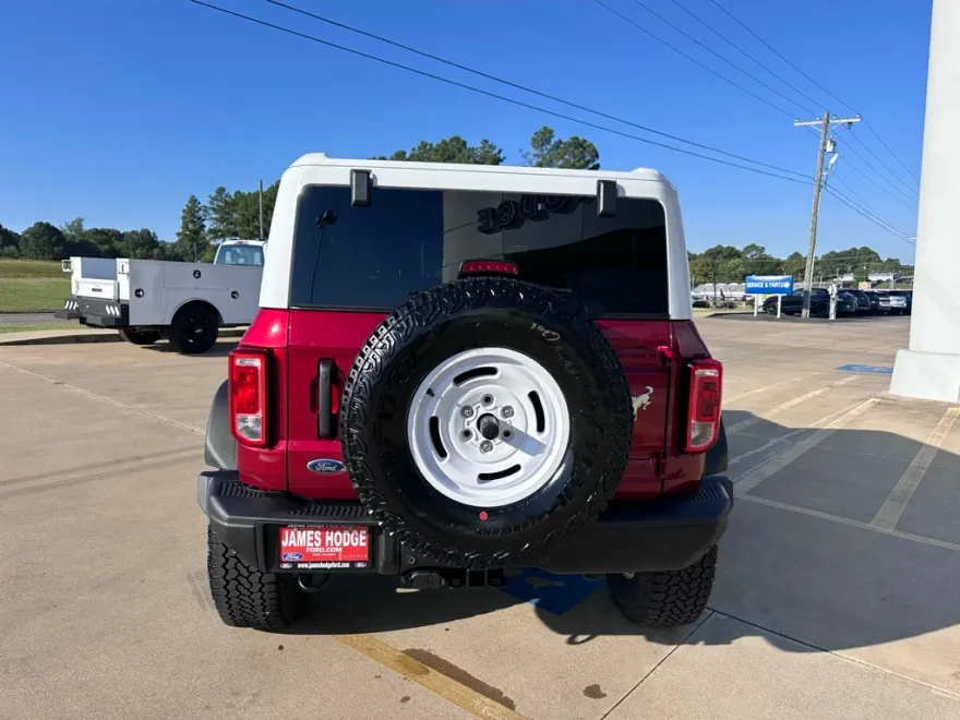 2025 Ford Bronco Heritage photo 1