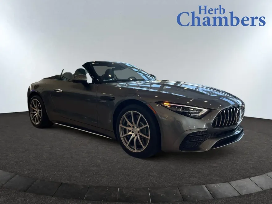 2024 Mercedes Benz SL AMG 43 photo 1