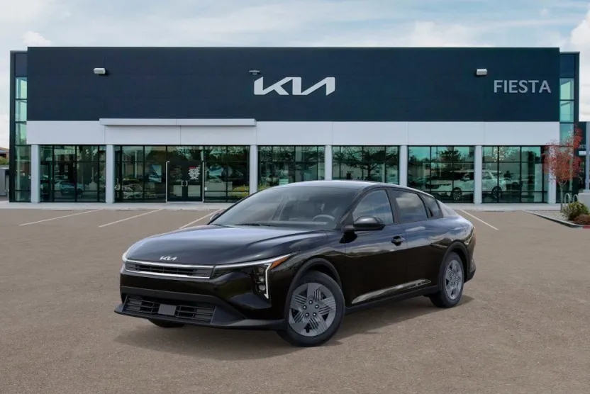 2025 Kia K4 LX photo 1