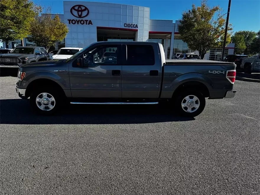 2012 Ford F-150 XLT photo 1