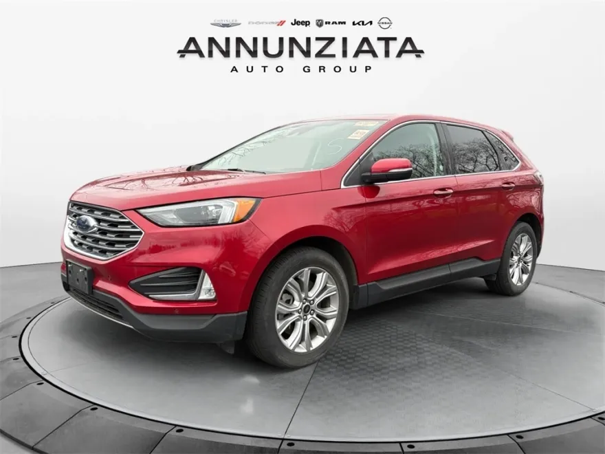 2023 Ford Edge Titanium photo 1