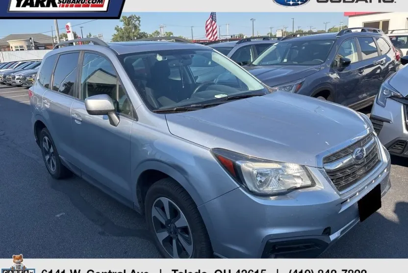 2017 Subaru Forester Premium photo 1
