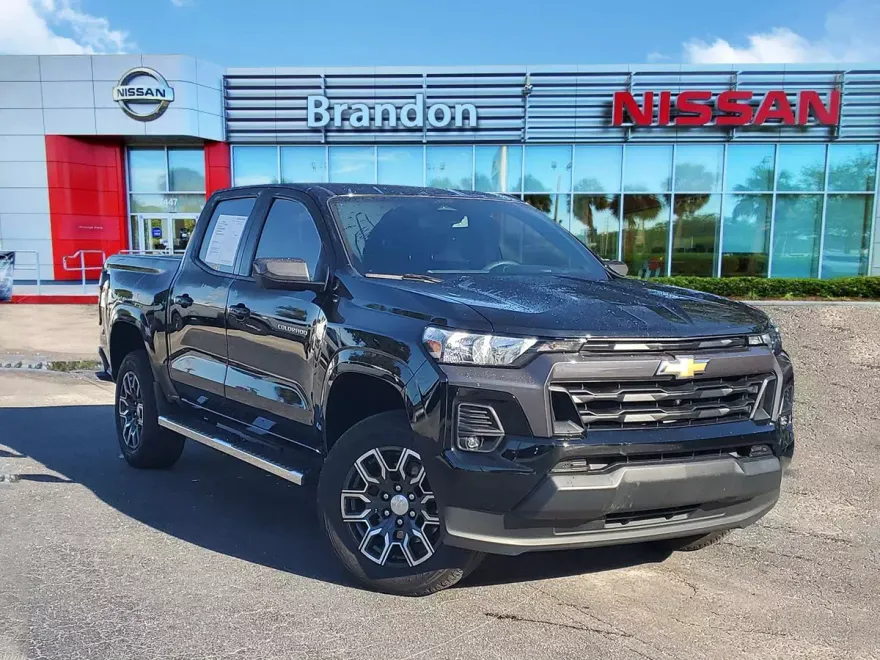 2023 Chevrolet Colorado LT photo 1