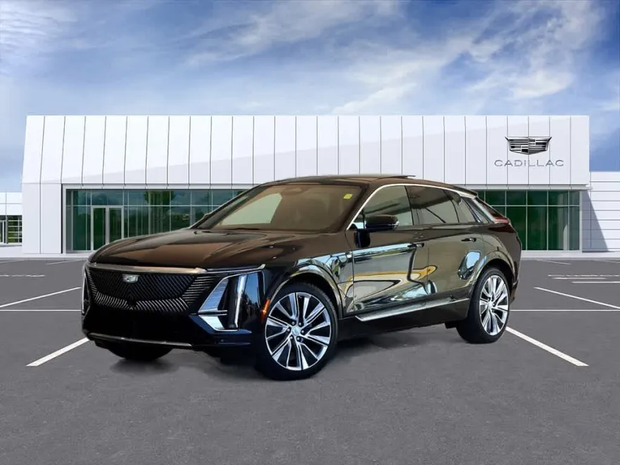 2024 Cadillac Lyriq Luxury photo 1