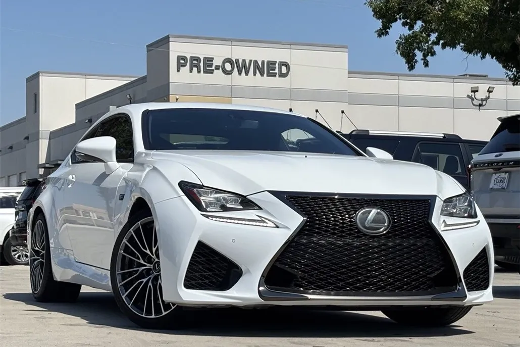 2015 Lexus RC F photo 1