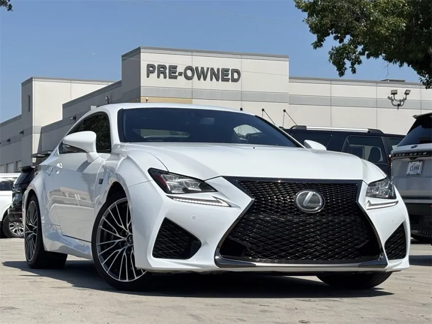 2015 Lexus RC F photo 1