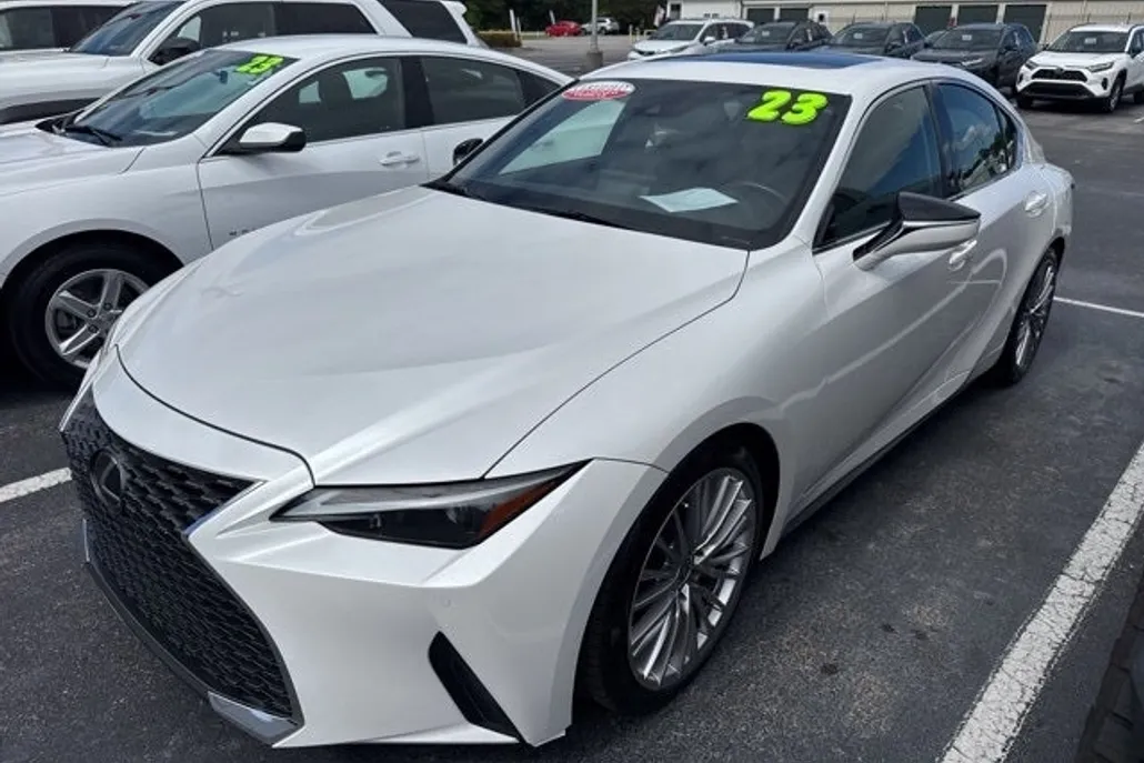 2023 Lexus IS 300 photo 1
