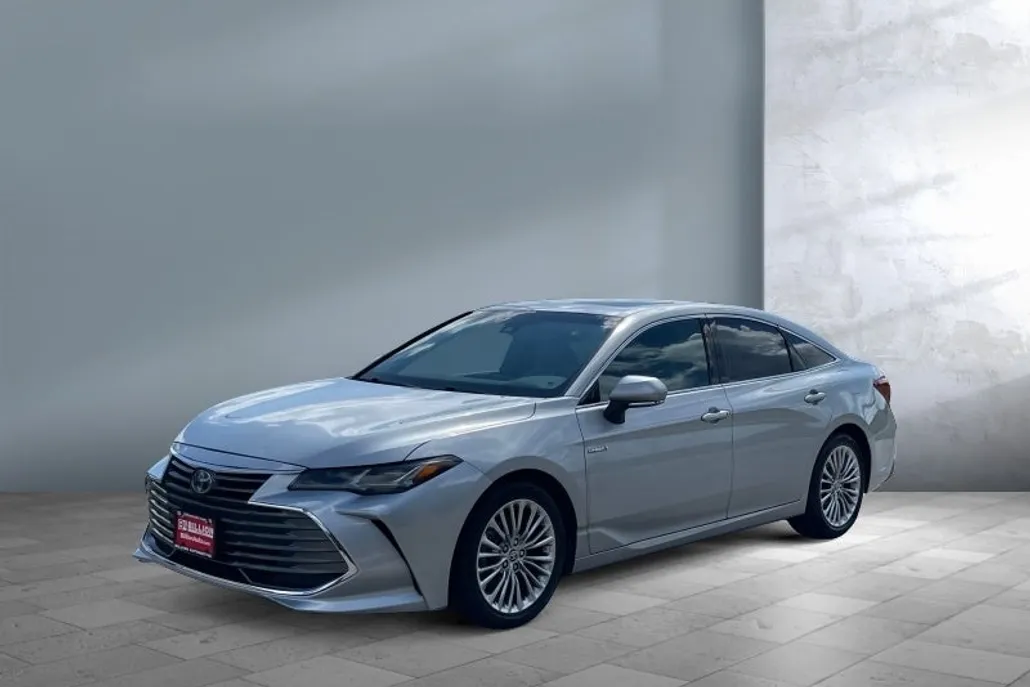 2021 Toyota Avalon Hybrid Limited photo 1
