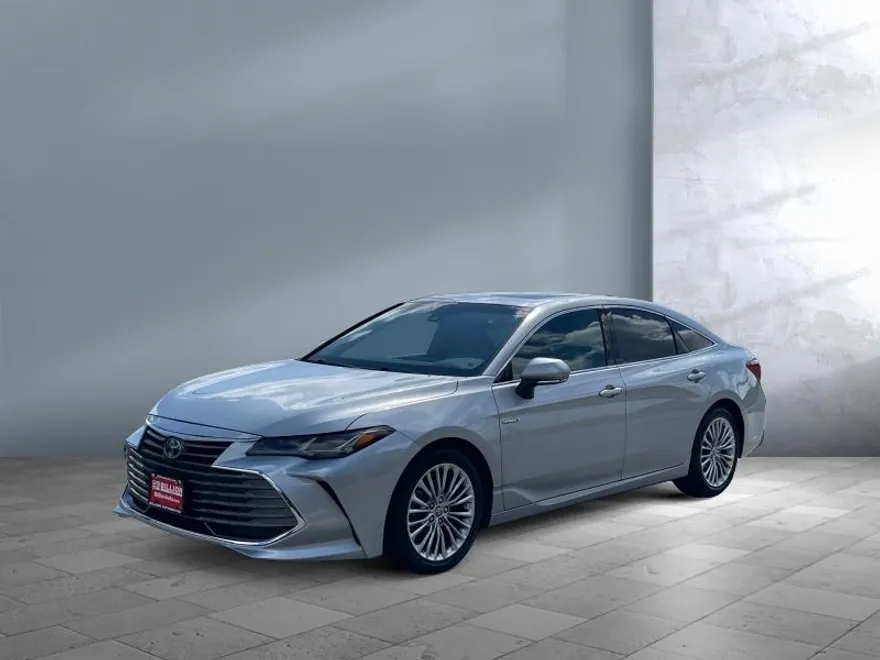 2021 Toyota Avalon Hybrid Limited photo 1
