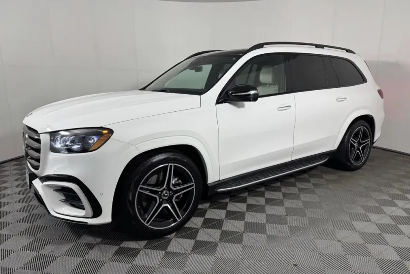 2025 Mercedes Benz GLS 450 4MATIC photo 1