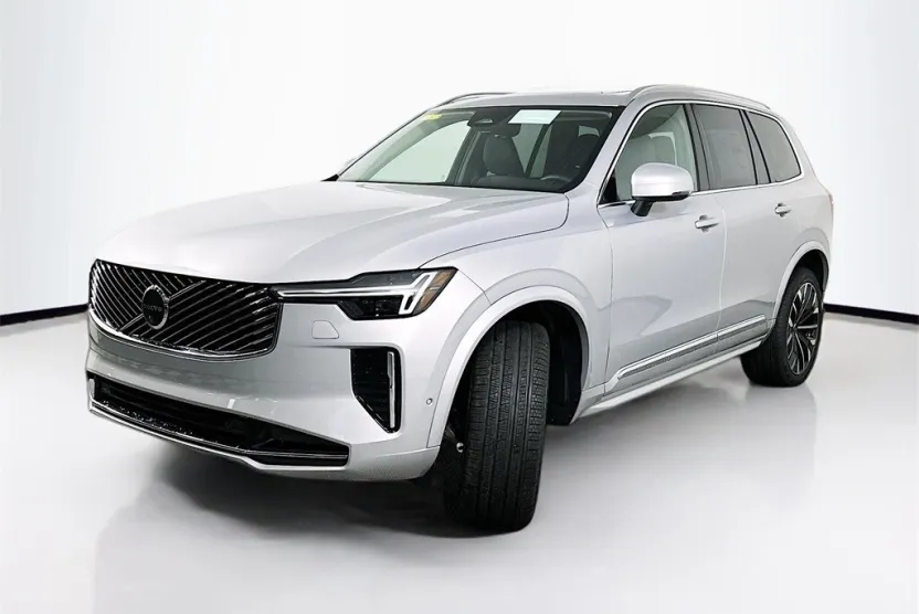 2025 Volvo XC90 B5 Plus photo 1