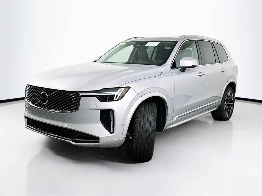 2025 Volvo XC90 B5 Plus photo 1