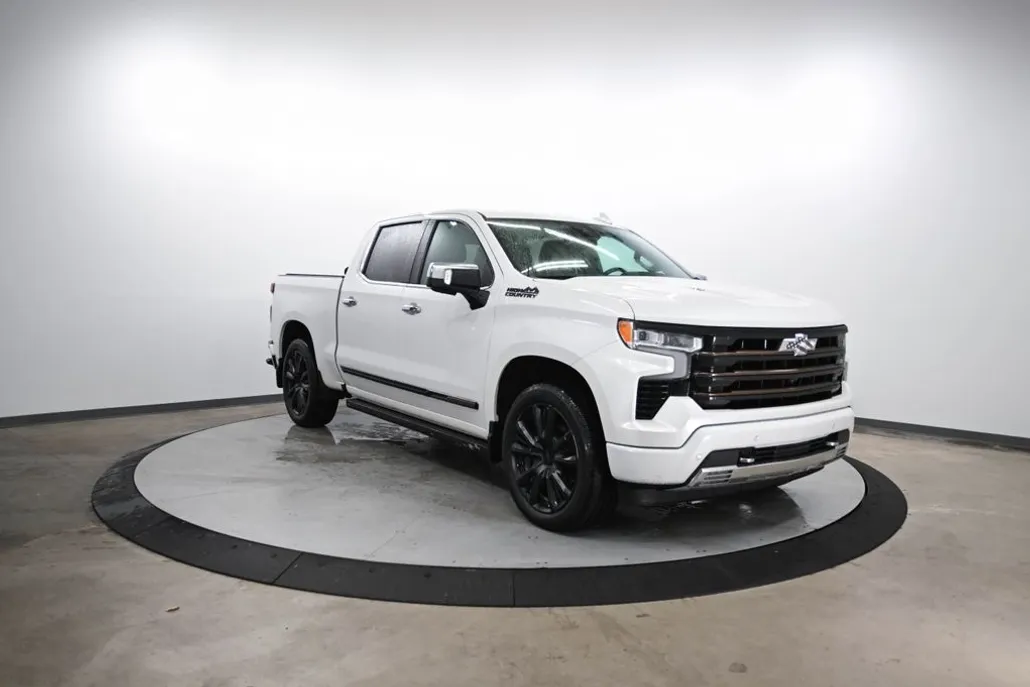 2022 Chevrolet Silverado 1500 High Country photo 1