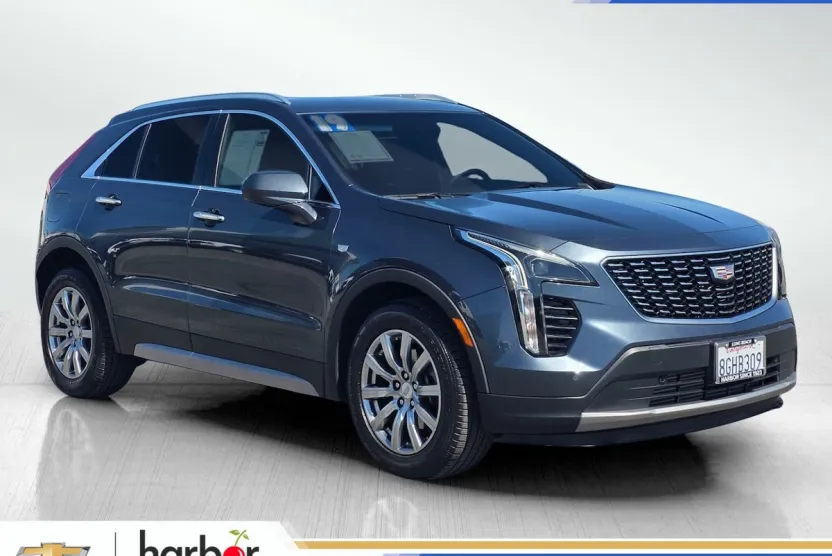 2019 Cadillac XT4 Premium Luxury photo 1
