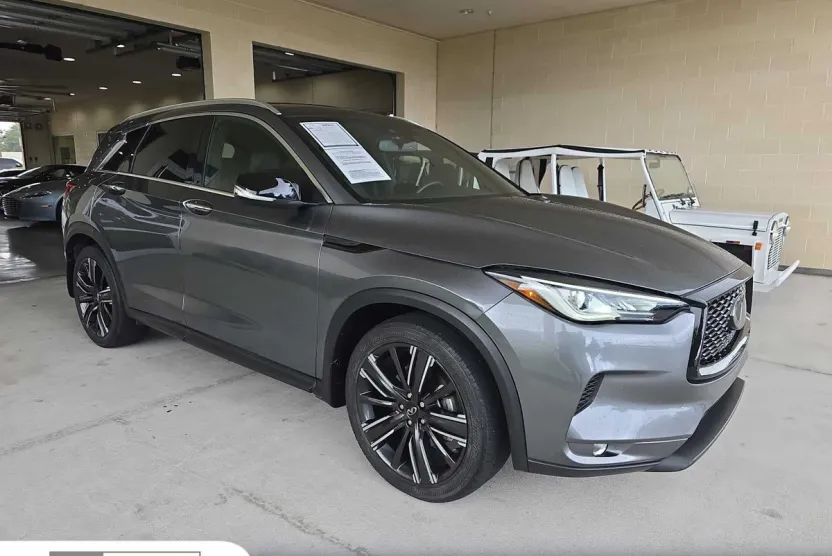 2022 Infiniti QX50 Luxe photo 1