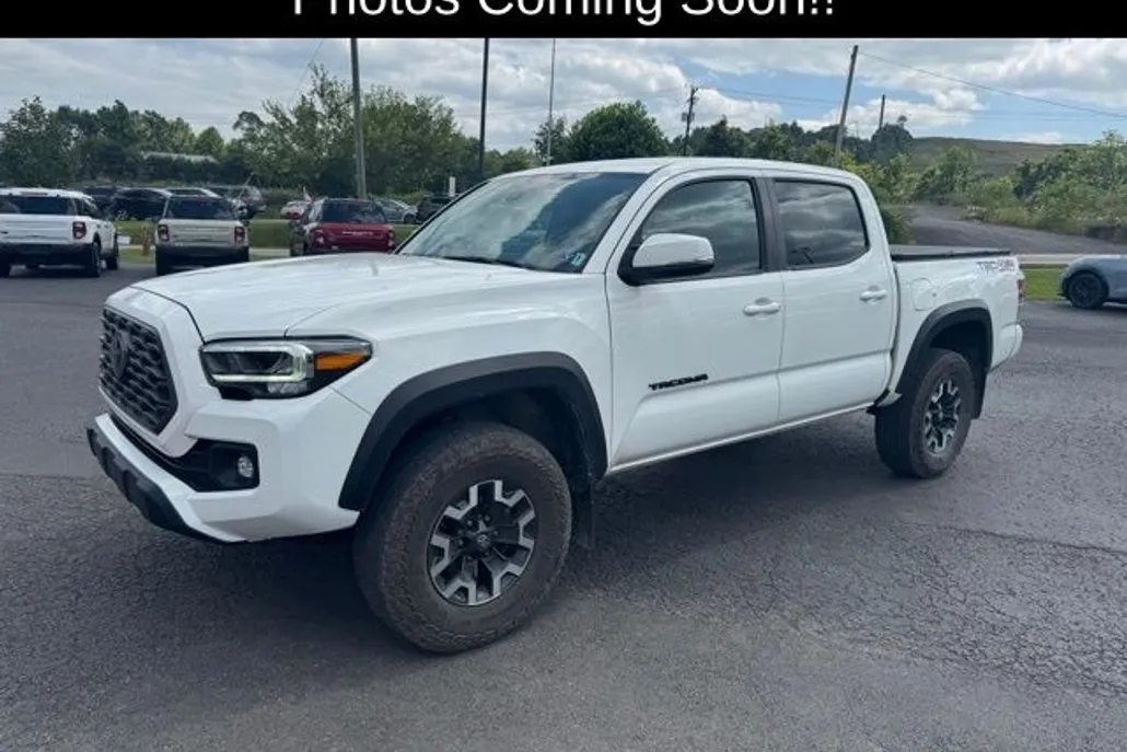 2023 Toyota Tacoma TRD Off-Road photo 1