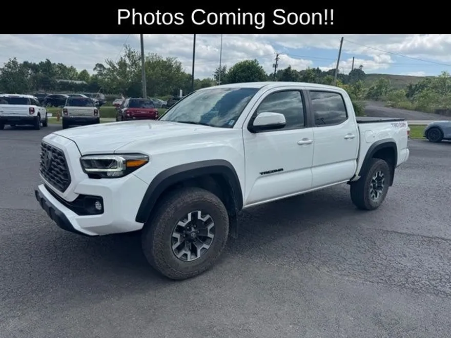 2023 Toyota Tacoma TRD Off-Road photo 1