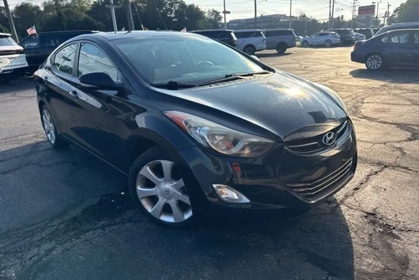 2013 Hyundai Elantra Limited photo 1