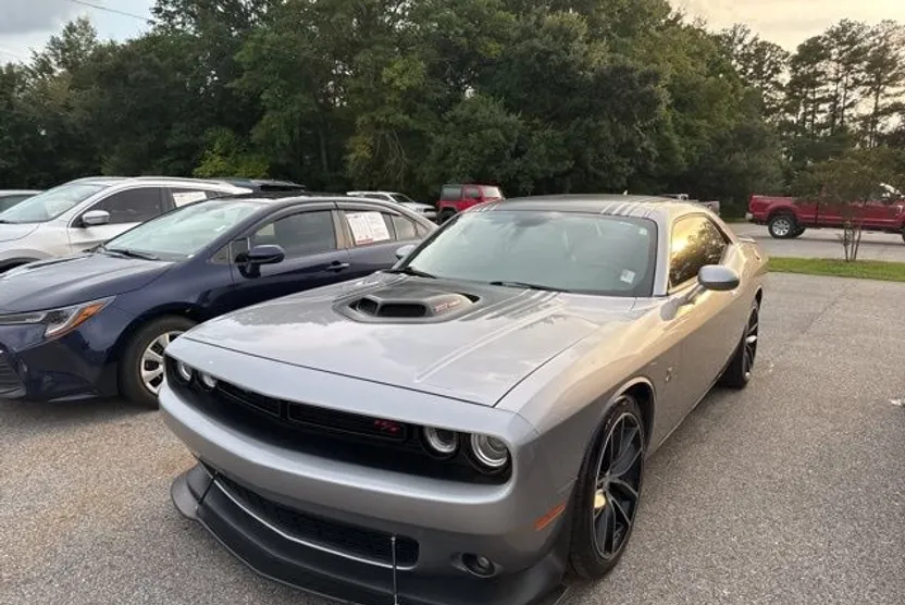 2016 Dodge Challenger R/T Scat Pack photo 1