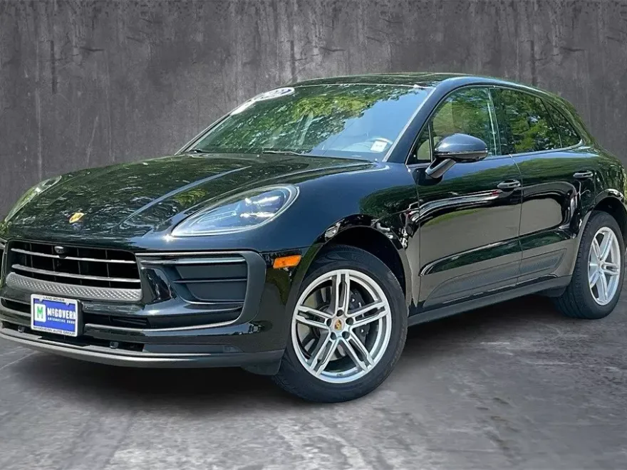 2022 Porsche Macan Base photo 1