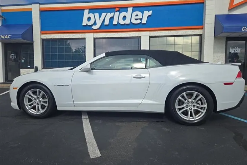 2015 Chevrolet Camaro 1LT photo 1
