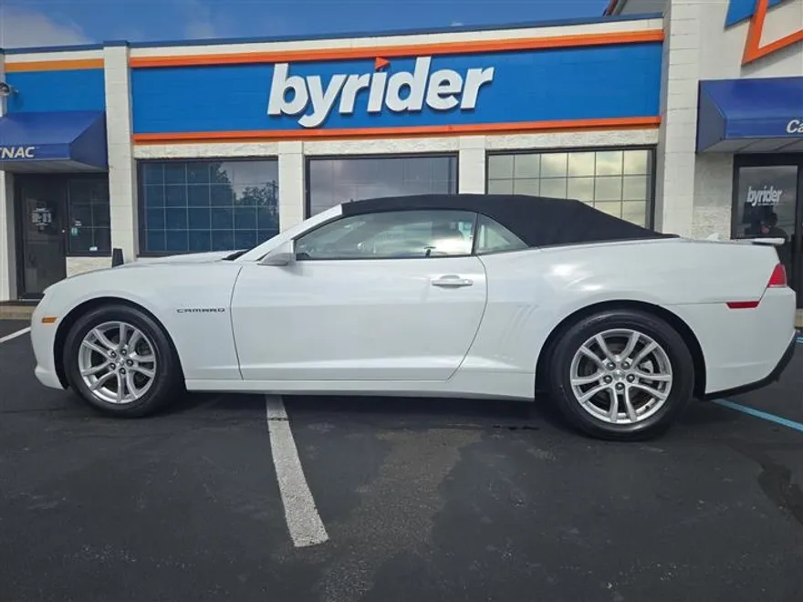 2015 Chevrolet Camaro 1LT photo 1