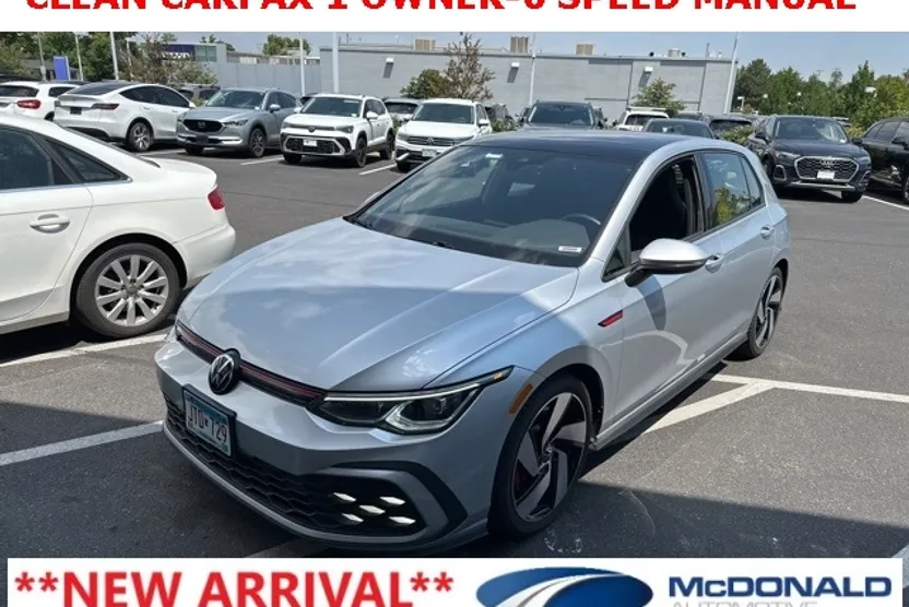 2022 Volkswagen Golf GTI SE photo 1