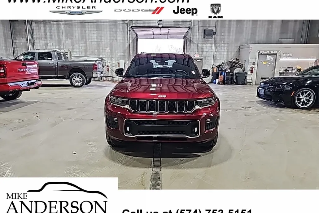 2025 Jeep Grand Cherokee Overland photo 1