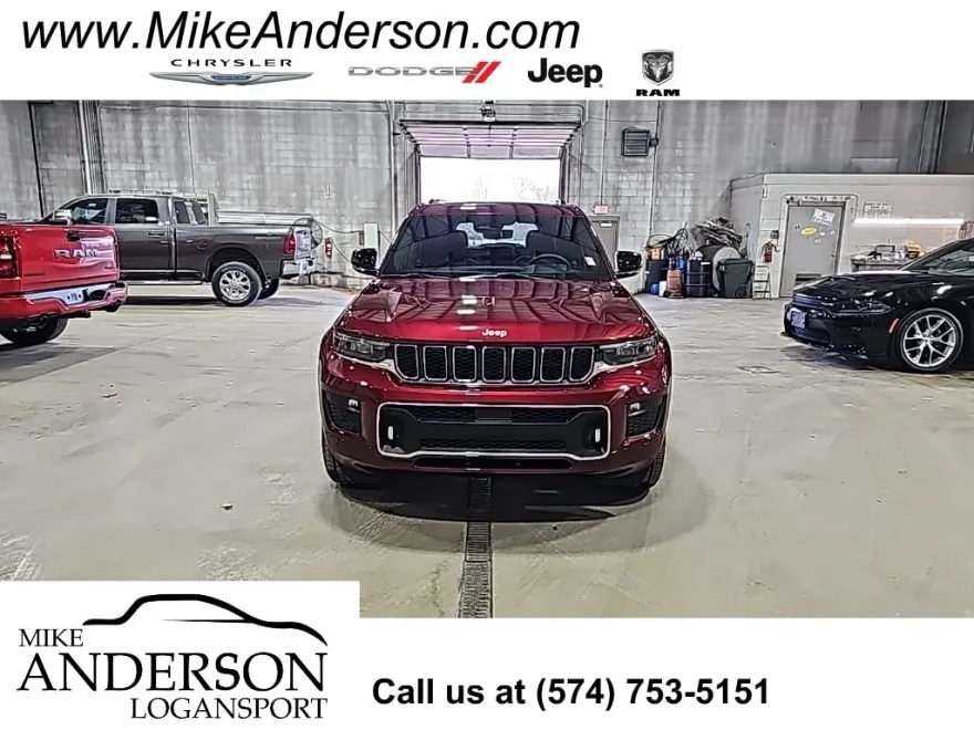 2025 Jeep Grand Cherokee Overland photo 1