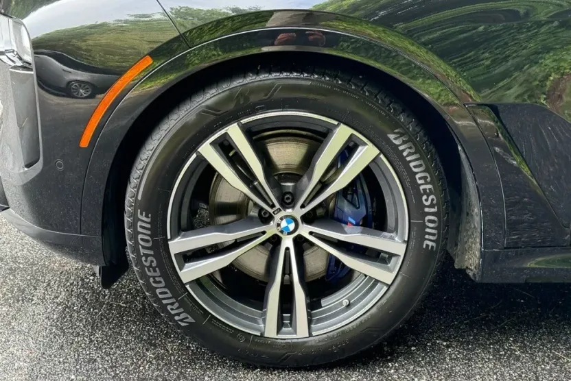 2023 Bmw X7 M60i photo 1