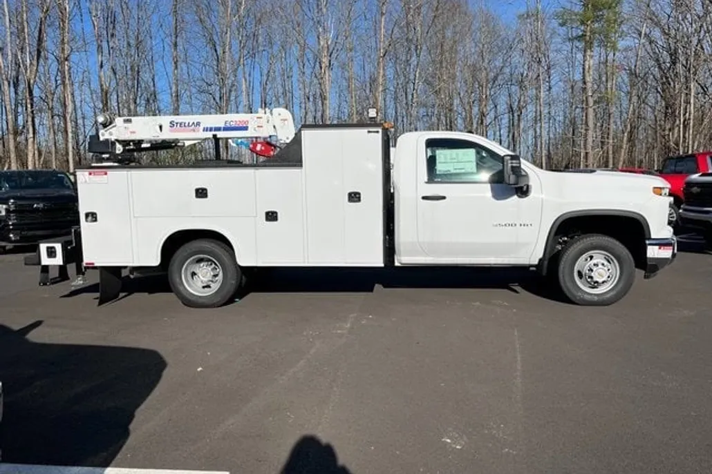 2024 Chevrolet Silverado 3500HD Work Truck photo 1