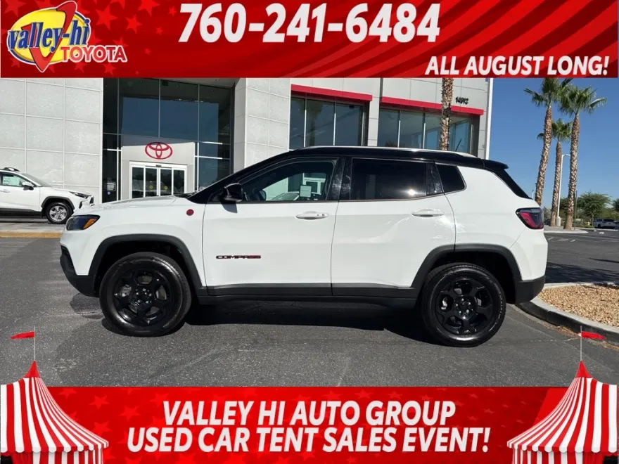 2023 Jeep Compass Trailhawk photo 1
