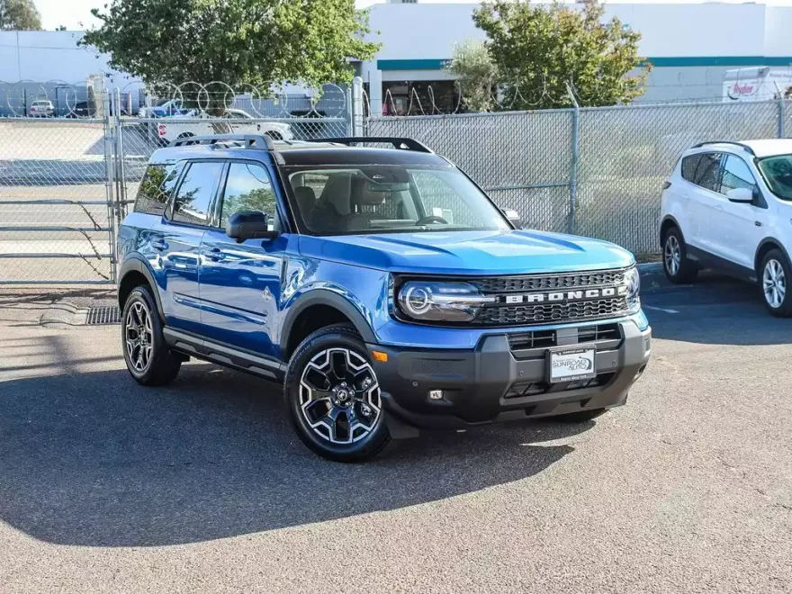 2025 Ford Bronco Sport Outer Banks photo 1