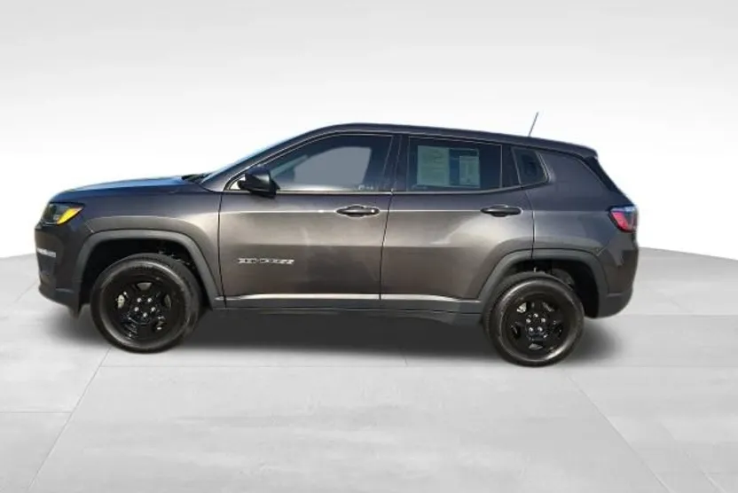 2021 Jeep Compass Sport photo 1