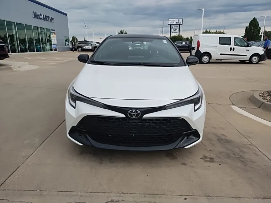 2024 Toyota Corolla SE photo 1