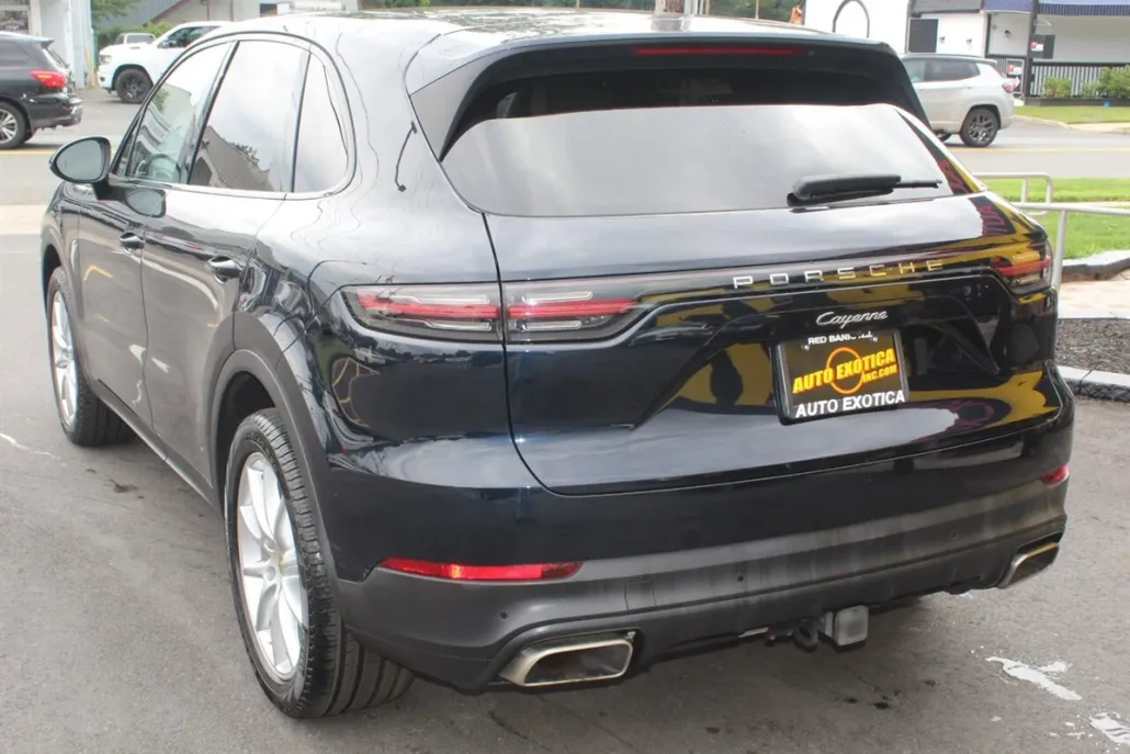 2019 Porsche Cayenne Base photo 1